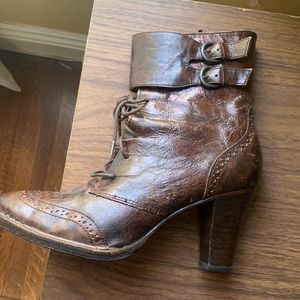 Born Crown Brown boots.